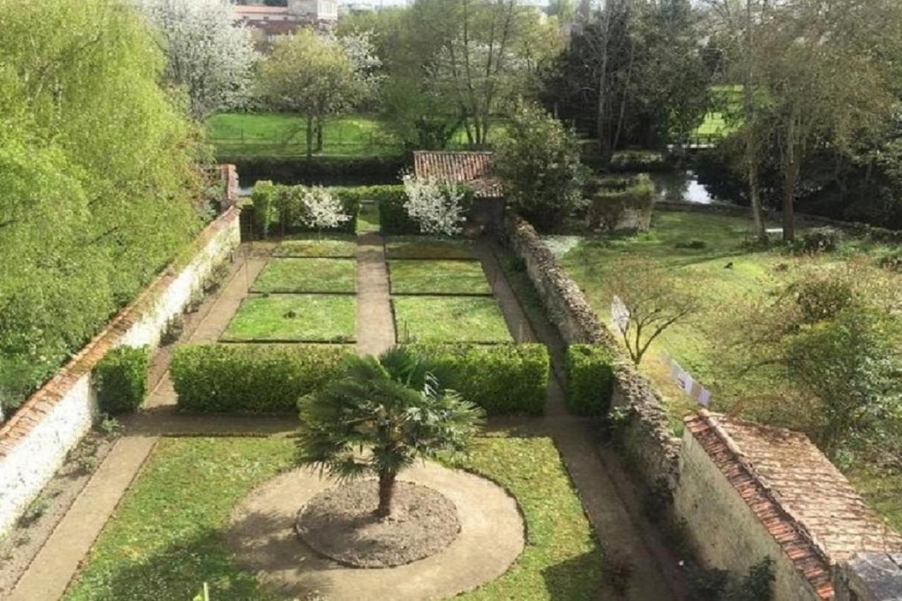 Résidence les Jardins de la Seugne Jonzac Extérieur photo